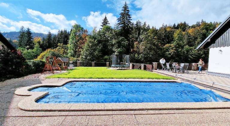 Holiday apartment with garden, sauna & pool — photo 3