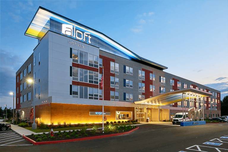 Aloft Cleveland Airport in North Olmsted, OH