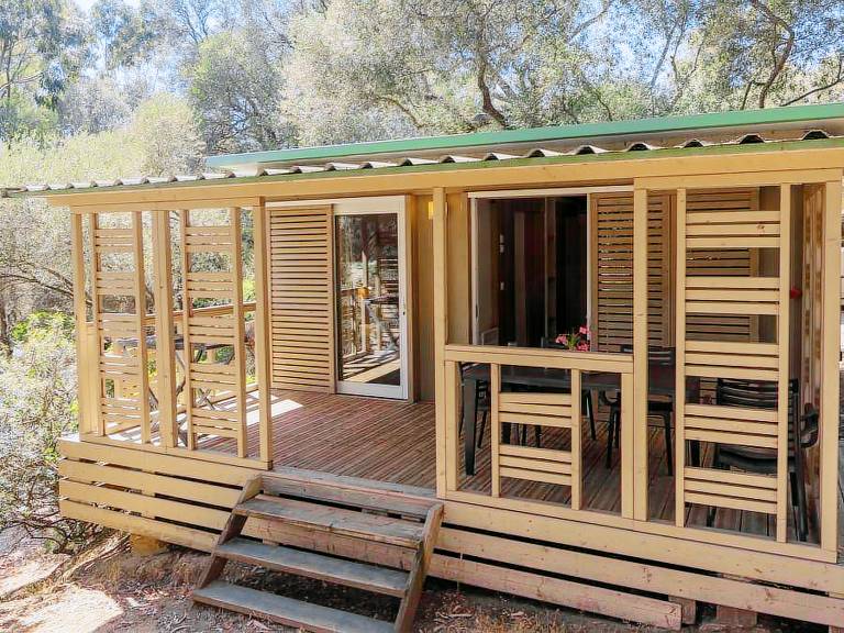 Chalet with heated pool & patio — photo 4