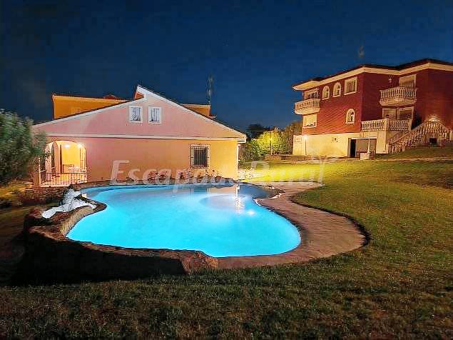 Cottage with pool, yard & grill | River view | Pet-friendly — photo 2