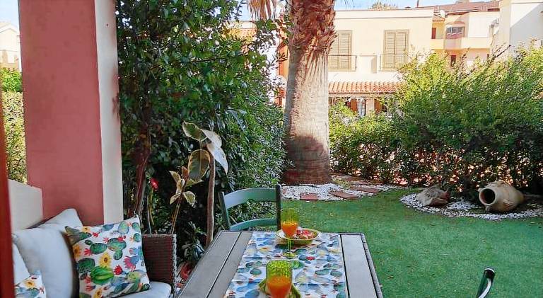 House with yard in Villasimius