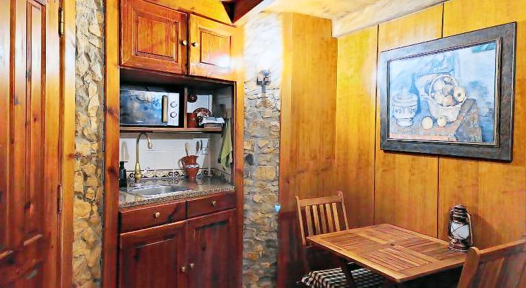 Lodge with garden — photo 2