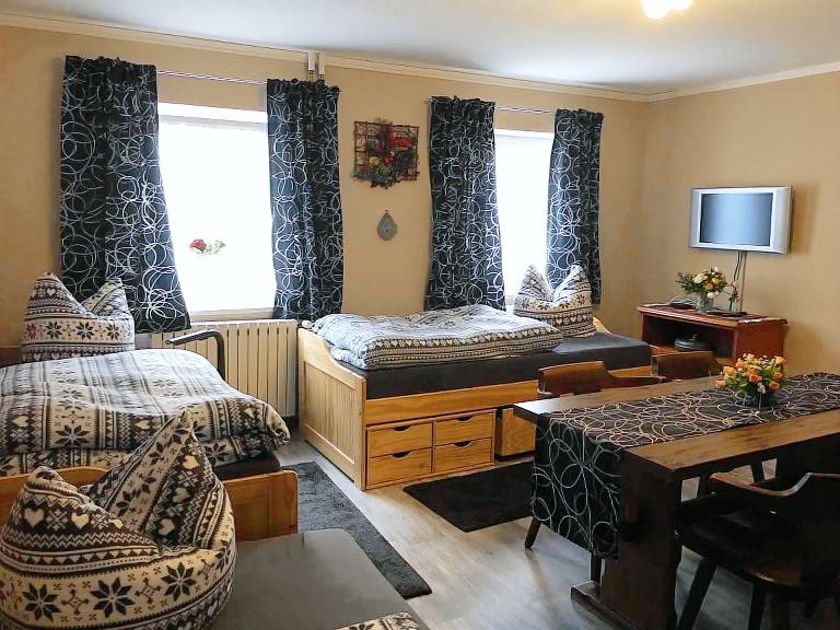 Children-friendly beautiful rental apartment with patio | Pets are welcome — photo 4