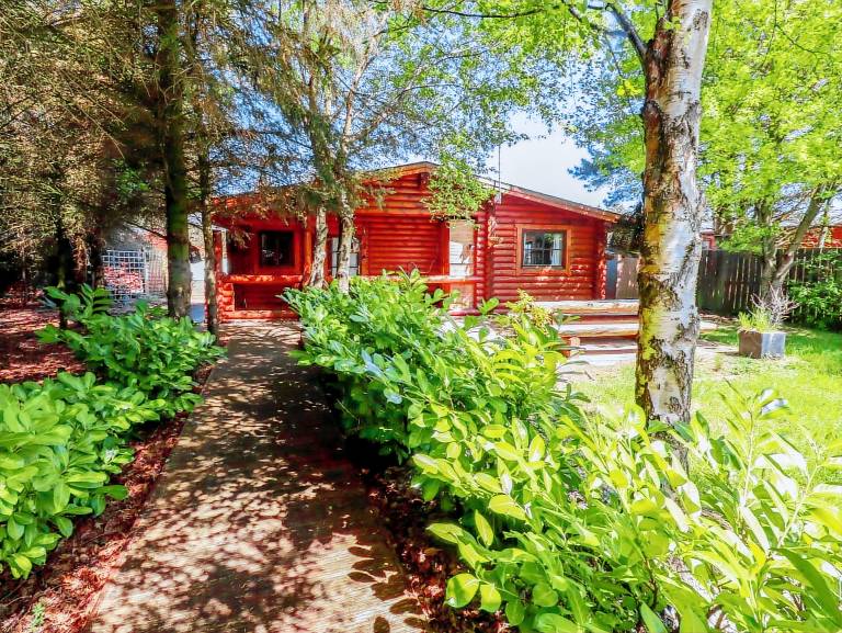 Cottage  Felton
