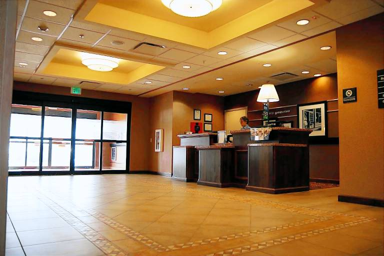 Hampton Inn & Suites Green River — photo 4