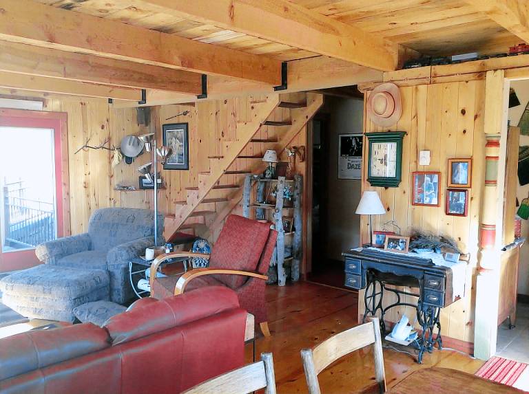 Cabin Hill City