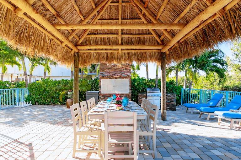 Florida Keys Vacation Rentals - Sleeps 14, 6 Beds, Boat Dock, Private Pool, Tiki — photo 4