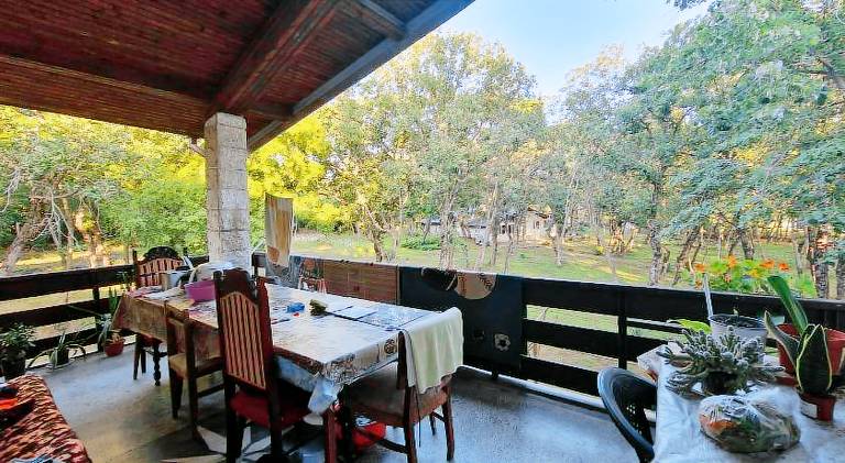 Lodge with patio, yard & BBQ — photo 3