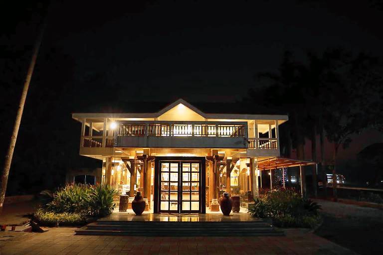 Avhyay Resort