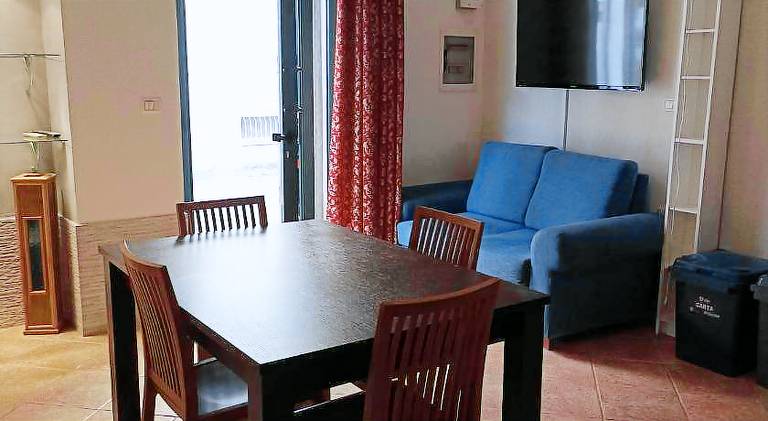 Rental apartment with 2 rooms for 4 persons — photo 3