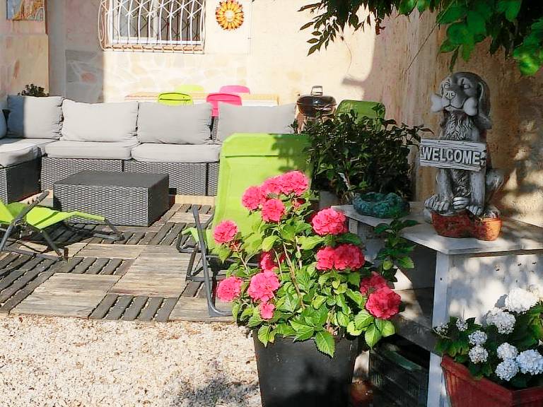 Children-friendly nice rental apartment with grill & yard | Sea view | Pets allowed — photo 2
