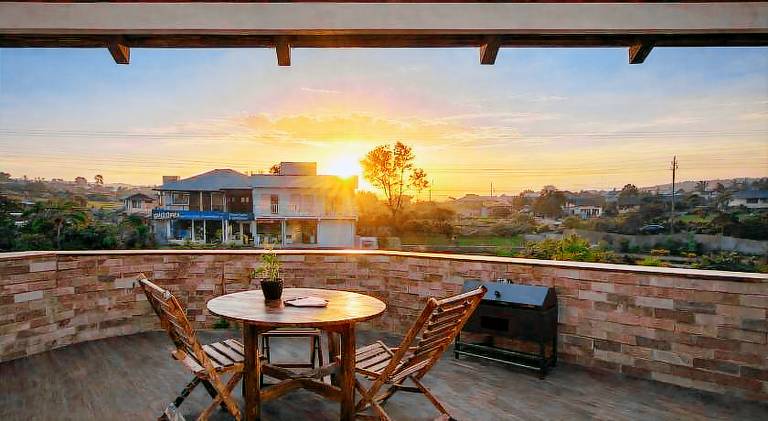 Holiday apartment with garden & barbeque in Imbituba