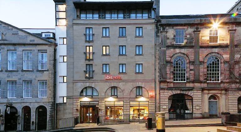Ibis Edinburgh Centre Royal Mile - Hunter Square in Stockbridge