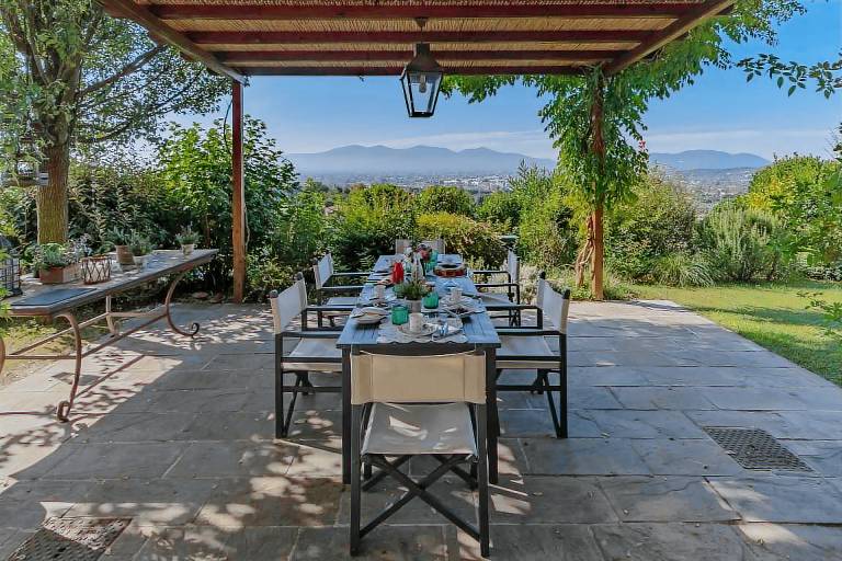 Family-oriented charming villa with garden, grill & patio | Pet-friendly — photo 4