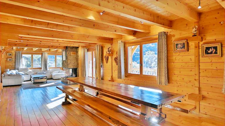 Children-friendly charming chalet with patio & barbeque | Mountain view | Next to the ski | Pets are welcome — photo 3