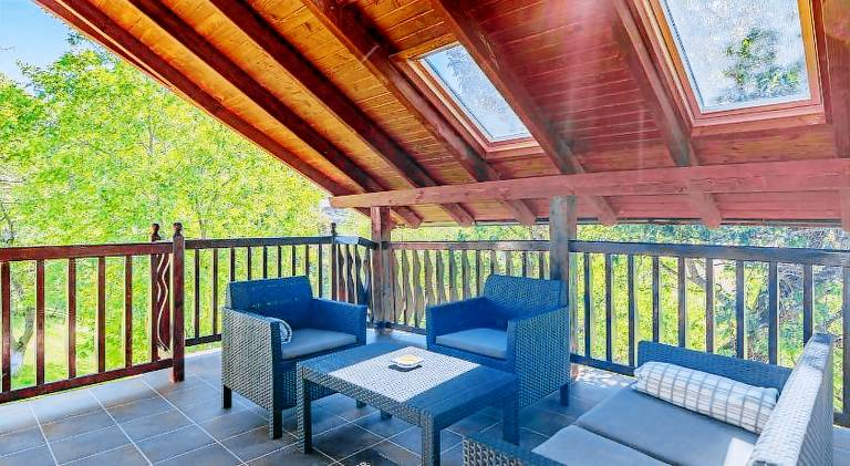 Villa with jacuzzi — photo 3