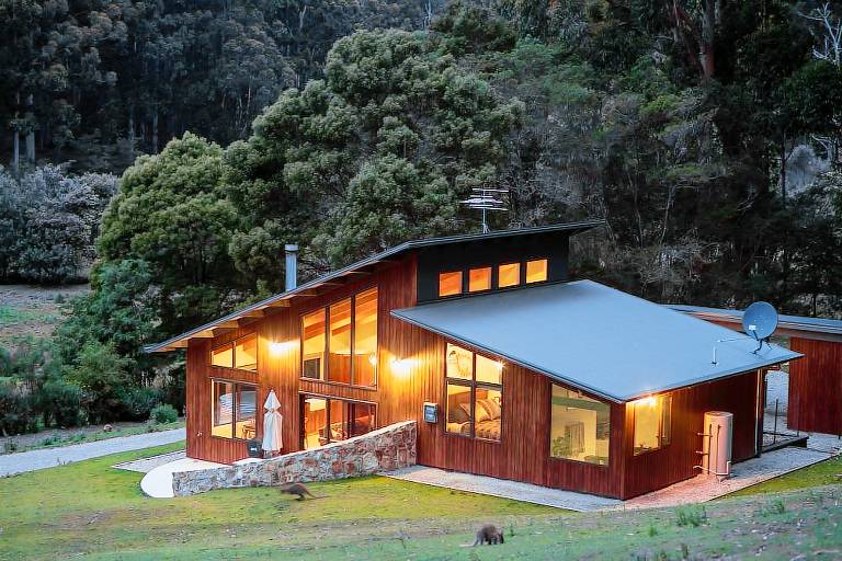 House  Adventure Bay