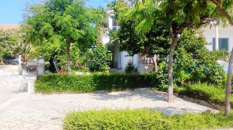 Holiday apartment with balcony and sea view — photo 2