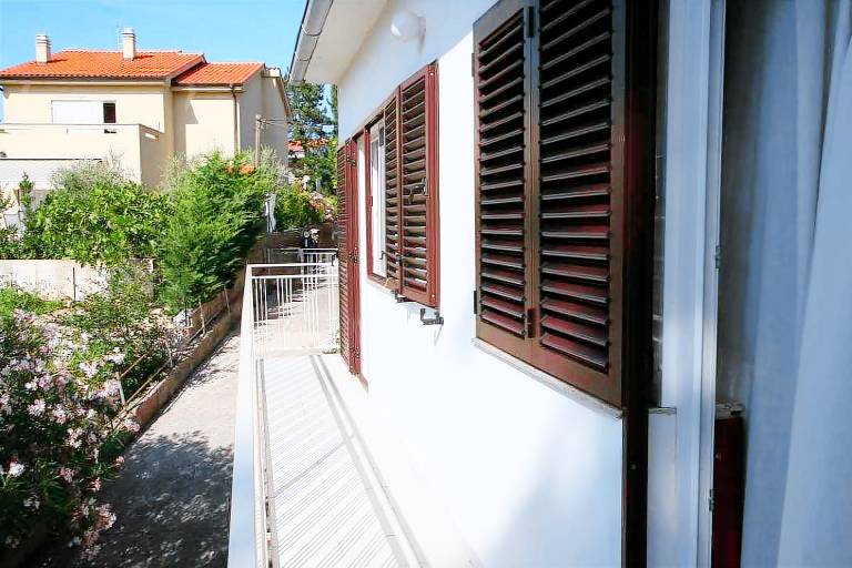 Apartment with grill, terrace & garden — photo 5