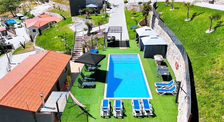 Vacation home with pool, terrace & garden — photo 5