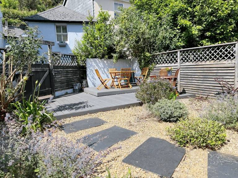 Family-friendly charming cottage with yard | City view | Pet-friendly — photo 2