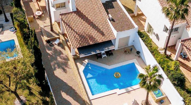 Fully equipped pleasant villa with barbecue, private pool & patio | Pets allowed in Benahavis