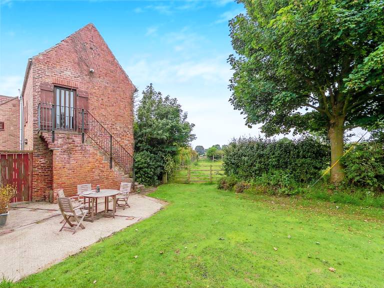 The Granary UK44490