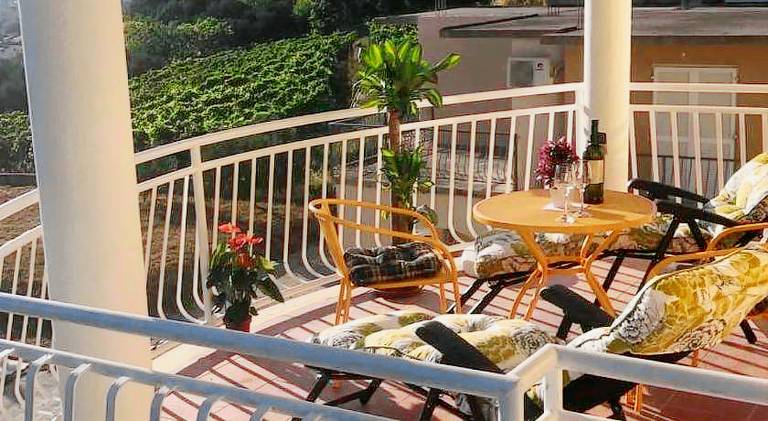 Charming rental apartment with barbeque, terrace & pool | Pets are welcome — photo 3