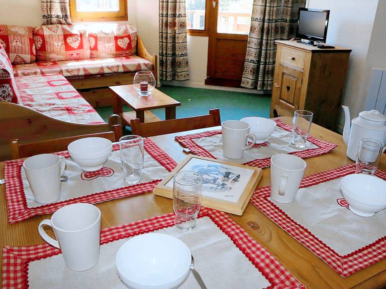 Cozy T3 for 6 people in center with ski-in/ski-out, parking — photo 2