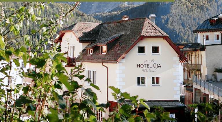 Boutique Hotel UJA Scuol in Scuol