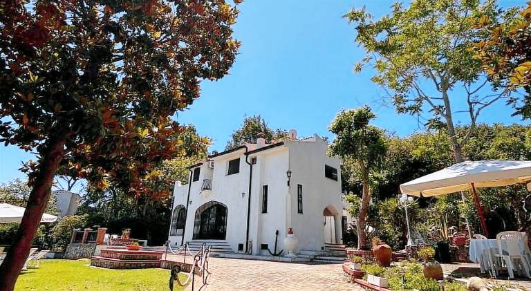 Villa with 2 rooms for 16 persons in San Felice Circeo