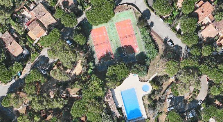 Rental apartment with private pool, yard & patio — photo 5