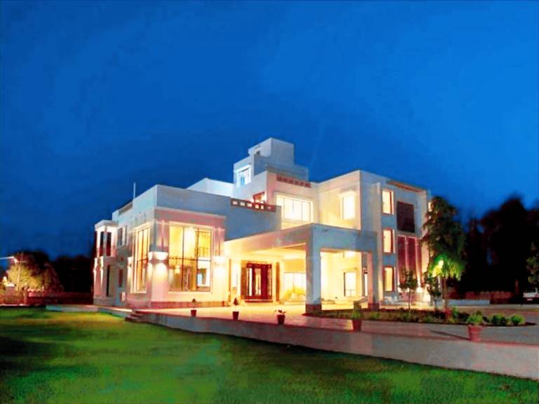 Lariya Resort