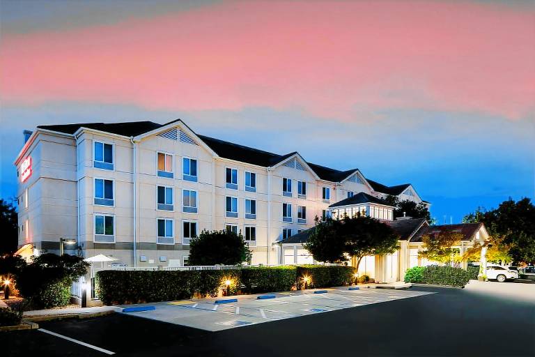 Hilton Garden Inn Folsom — photo 2