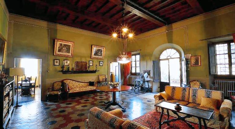 Farm with pool, barbeque & yard | Pet-friendly in Rignano sull'Arno