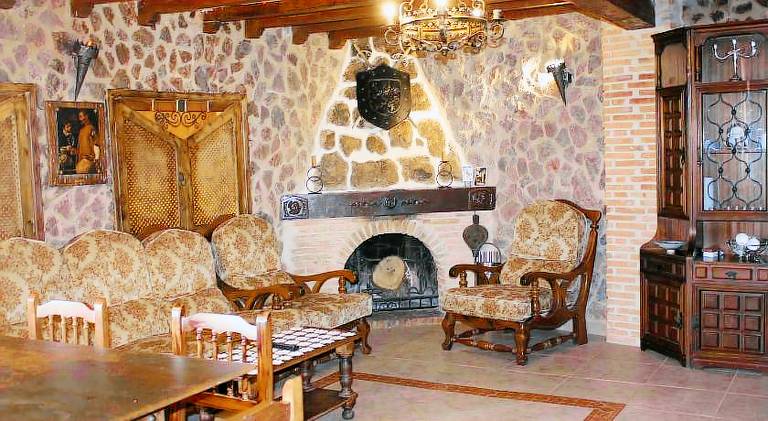 Vacation home with patio | Perfect for remote work | Pet-friendly in Salamanca