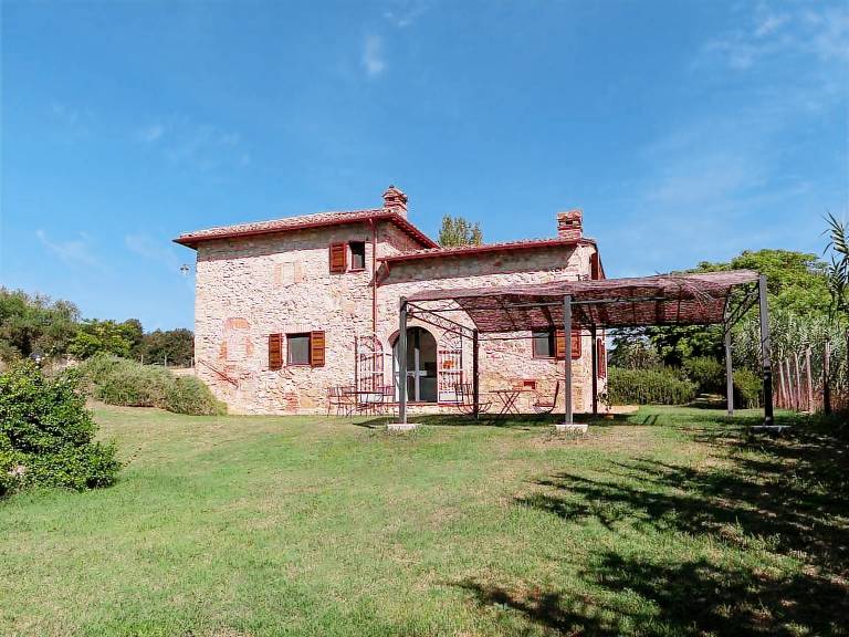 Vacation home with garden & barbecue — photo 5