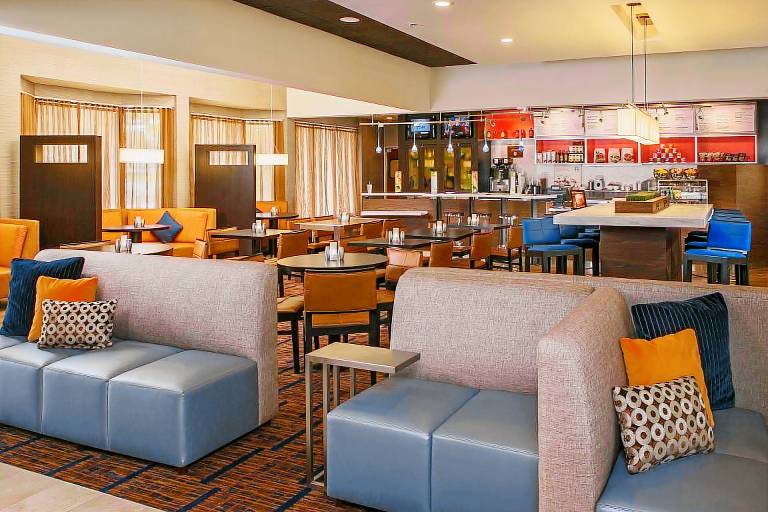 Courtyard by Marriott Richmond West — photo 2