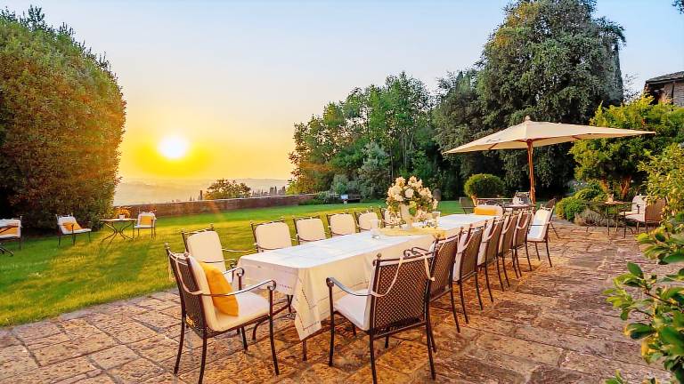 Fully equipped villa with private pool, hot tub & garden | Perfect for remote work | Pet-friendly — photo 2