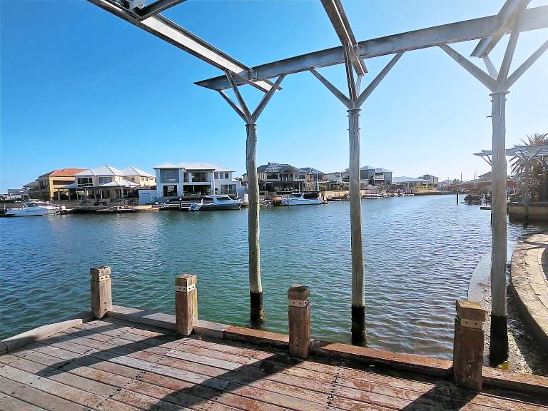 House Mandurah