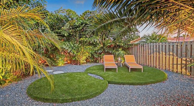 Stylish Luxury Tropical Junior Suite — photo 4