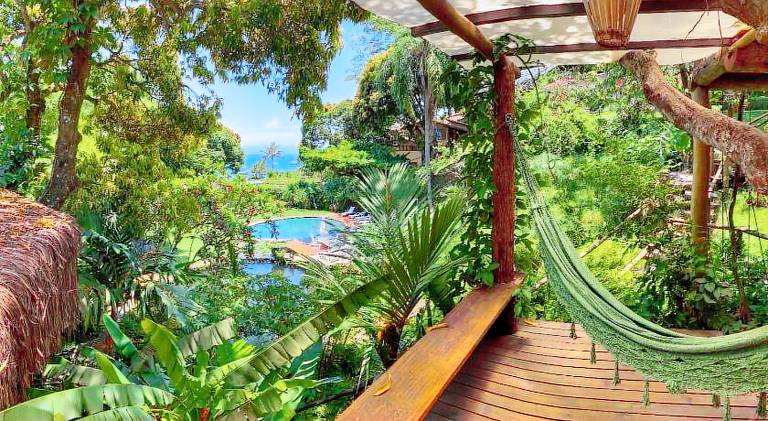 House with pool in Ilhabela