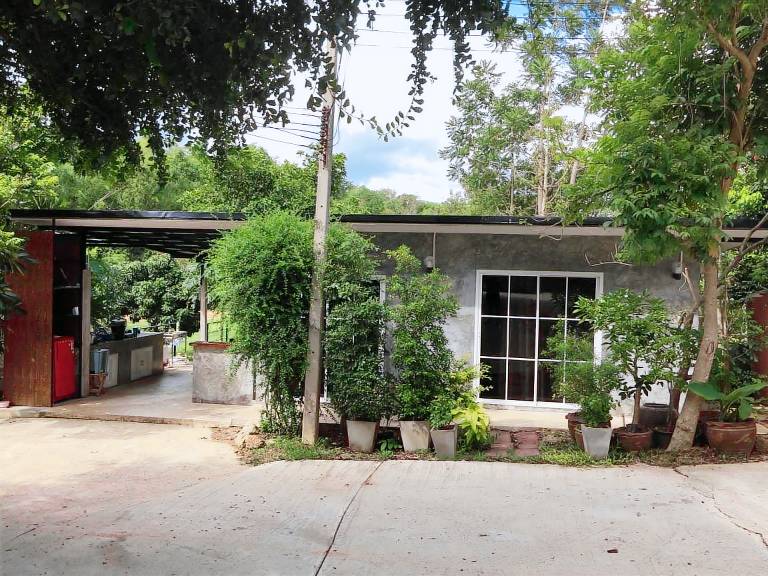 House with garden, grill & pool | Suitable for remote work in Phetchaburi