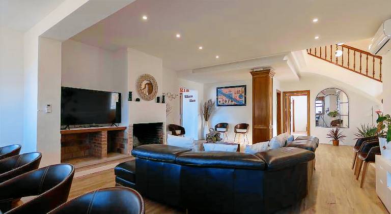 Spacious villa with hot tub, sauna & pool | Pets allowed — photo 2