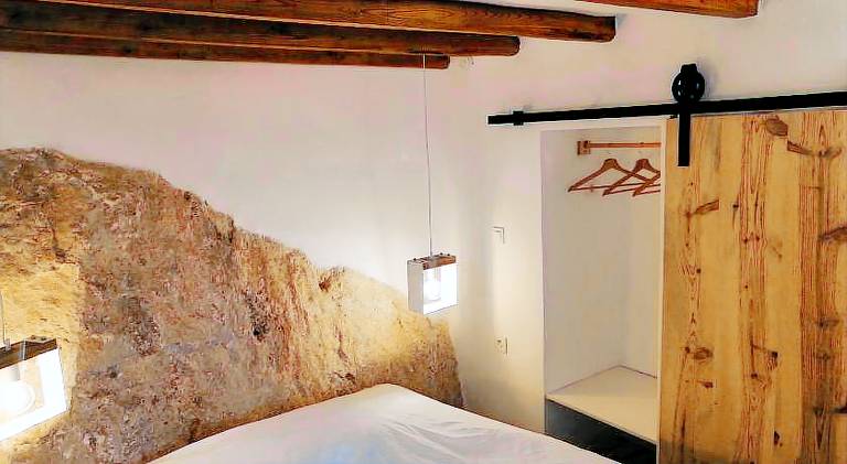 Apartment with patio | Pets allowed in Syros