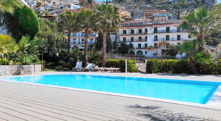 Apartment with pool | Pet-friendly in Taormina