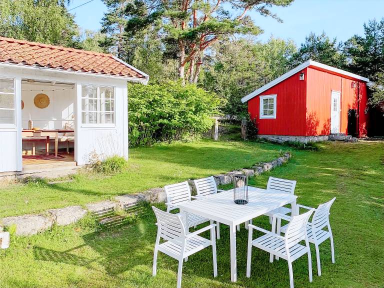 House with barbecue & terrace | Pets allowed — photo 2