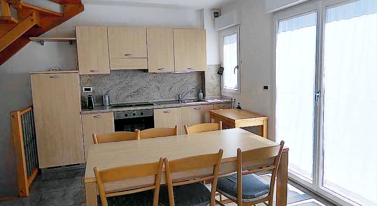 Apartment with terrace — photo 4