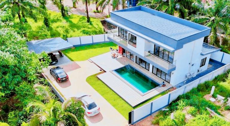 Villa with pool in Krabi