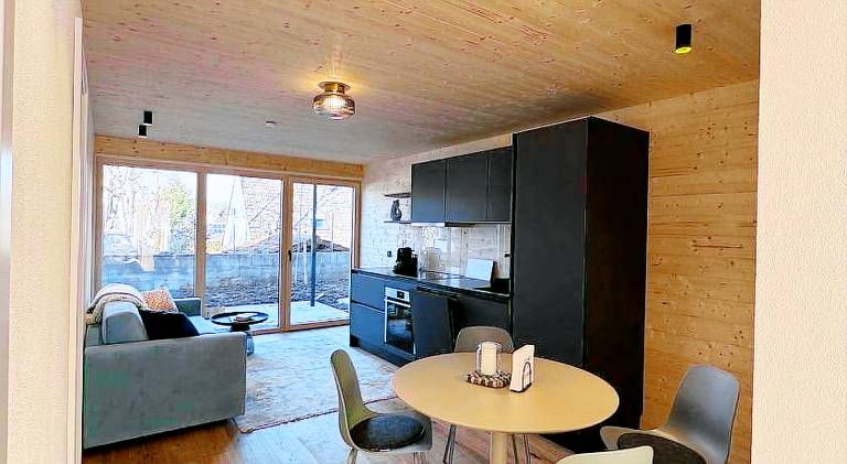 Seeglueck ROSENHOF - naturnah Wohnen im Holz100-Vollholzhaus mit Whirlpool und Garten — photo 3